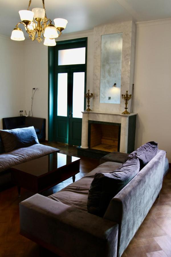 Pigeon Guest House Tbilisi Exterior foto