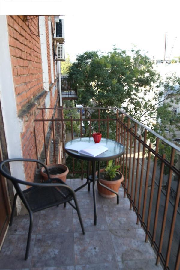 Pigeon Guest House Tbilisi Exterior foto